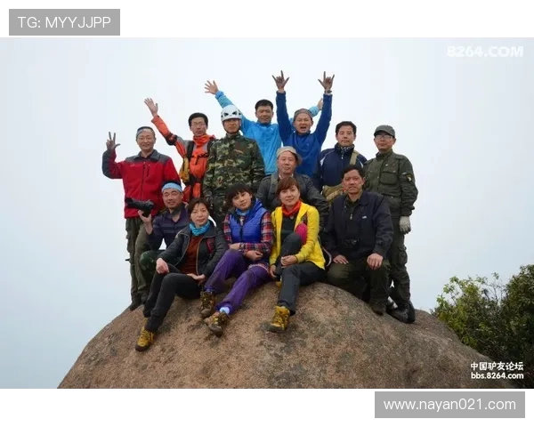 成都攀岩队配合问题引发热议队员间默契与信任的考验